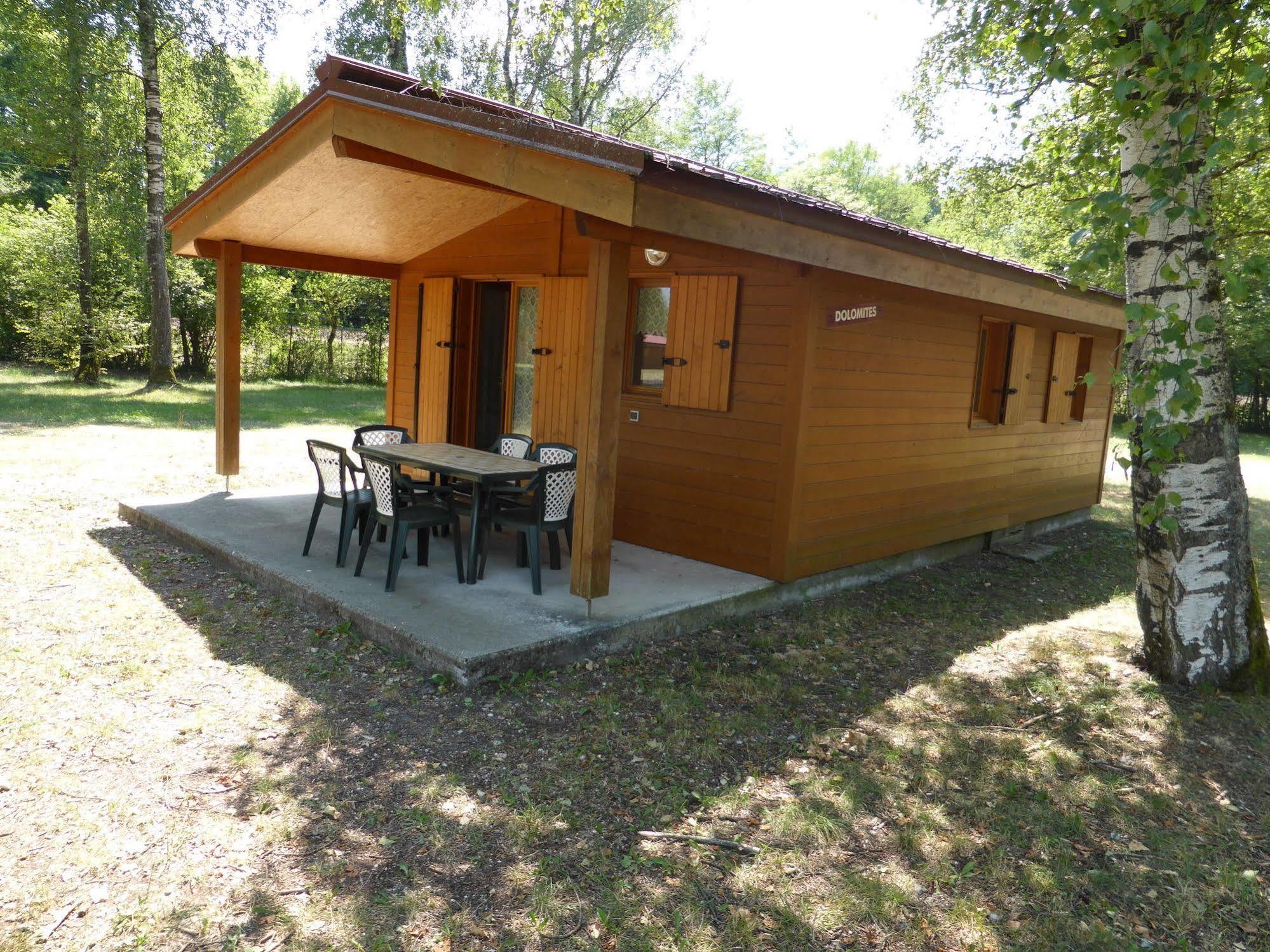 Camping L'Ecureuil - Mont-Blanc Village Domancy Екстериор снимка