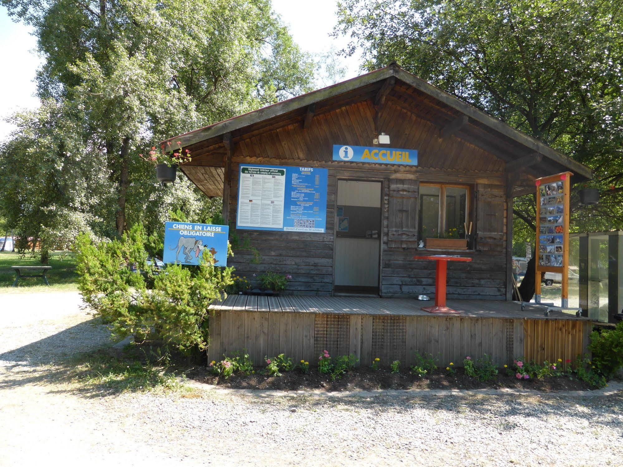 Camping L'Ecureuil - Mont-Blanc Village Domancy Екстериор снимка