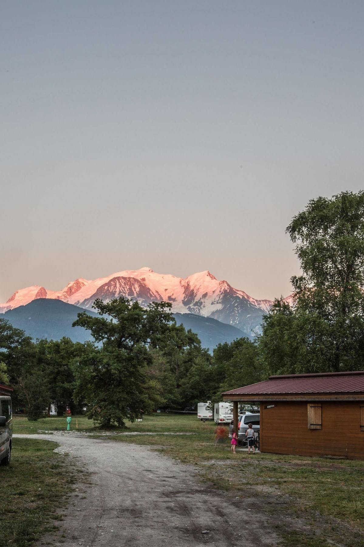 Camping L'Ecureuil - Mont-Blanc Village Domancy Екстериор снимка