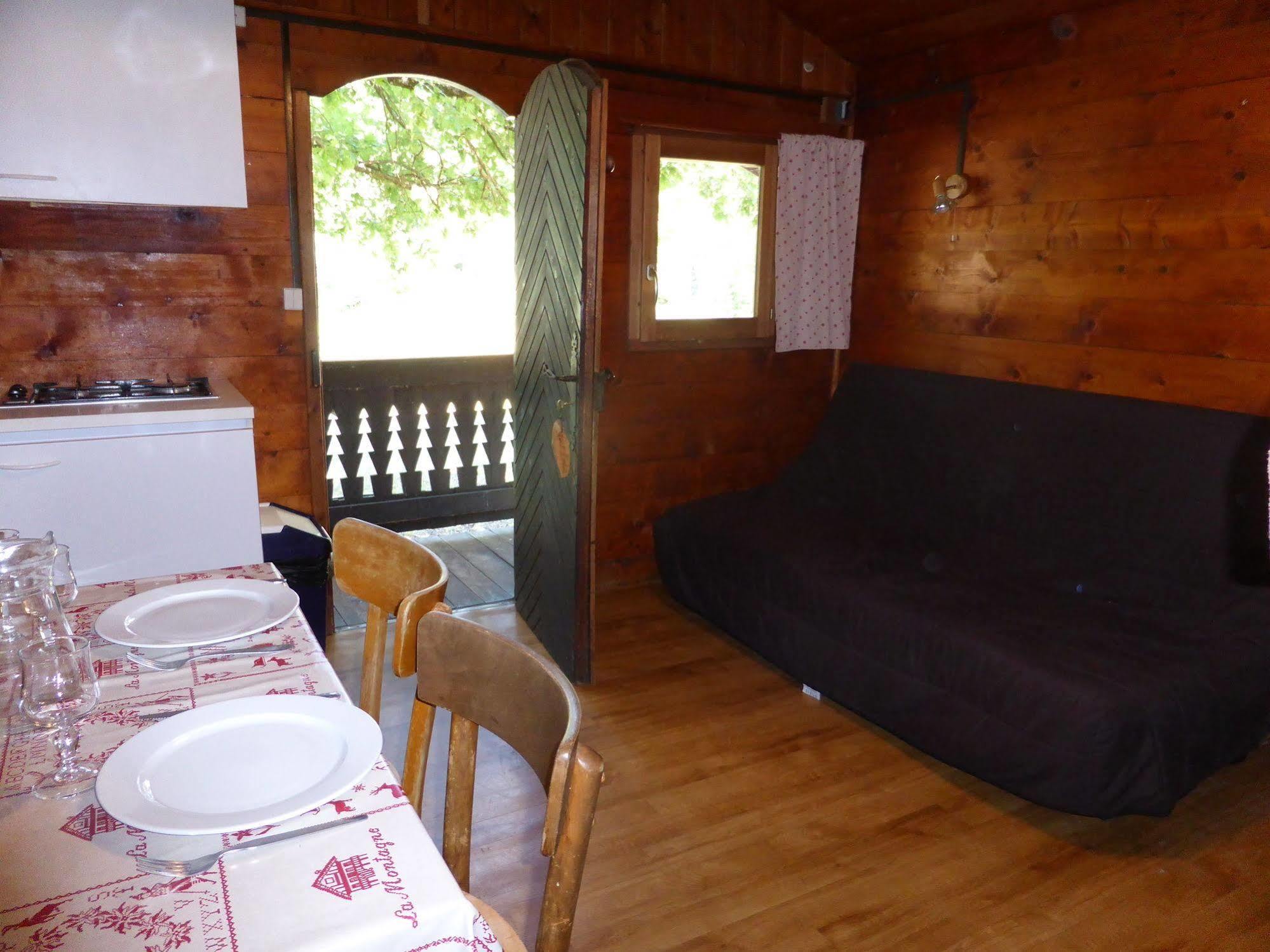 Camping L'Ecureuil - Mont-Blanc Village Domancy Екстериор снимка