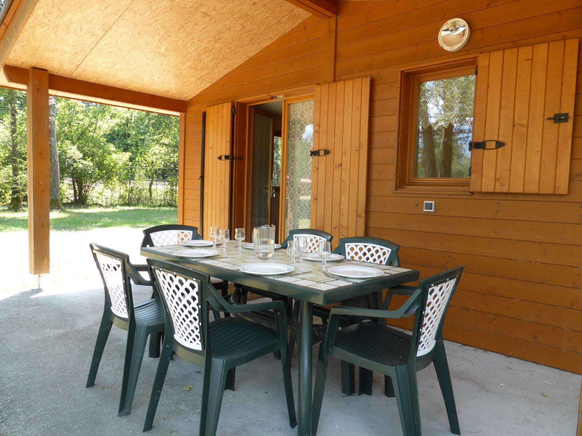 Camping L'Ecureuil - Mont-Blanc Village Domancy Екстериор снимка