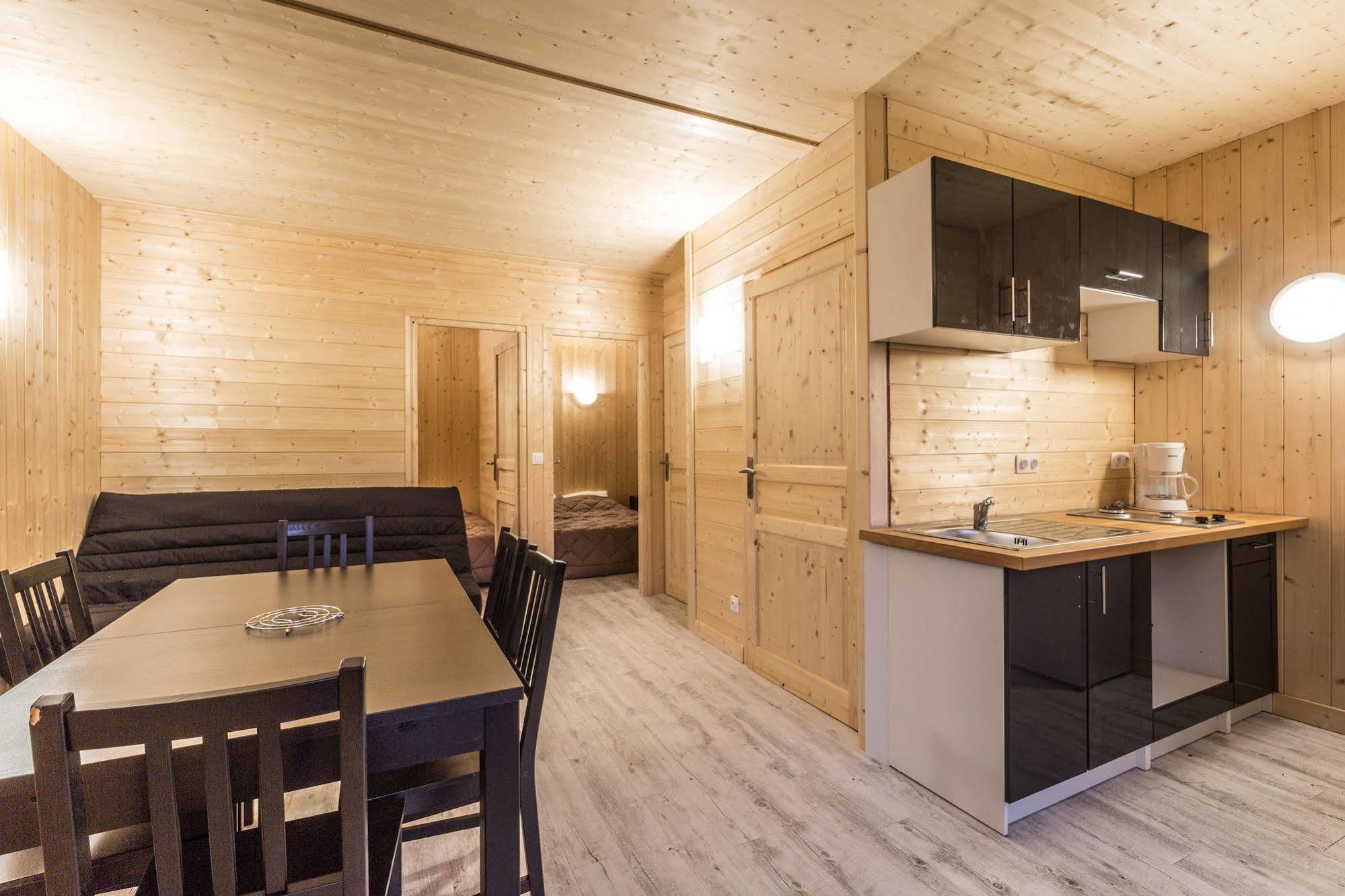 Camping L'Ecureuil - Mont-Blanc Village Domancy Екстериор снимка